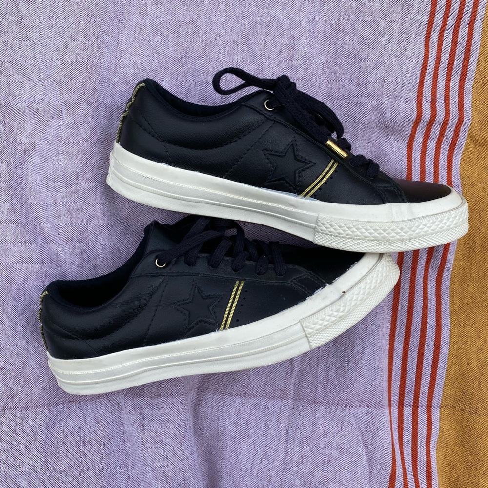 BNWOT Black/gold converse chuck Taylor All Star ⭐️